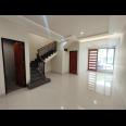 Rumah Baru Minimalis Modern Lokasi Strategis Tengah Kota di Manyar Tirtoyoso Surabaya  