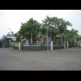 Rumah Central Park, Gunung Anyar Surabaya | Idyllic Family Home