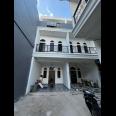 Rumah ready 3lantai dekat Condet Kramat Jati Jakarta Timur 