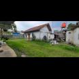 RUMAH DAN KOLAM PEMANCINGAN IKAN DI KAWASAN CIUMBULEUIT, BANDUNG