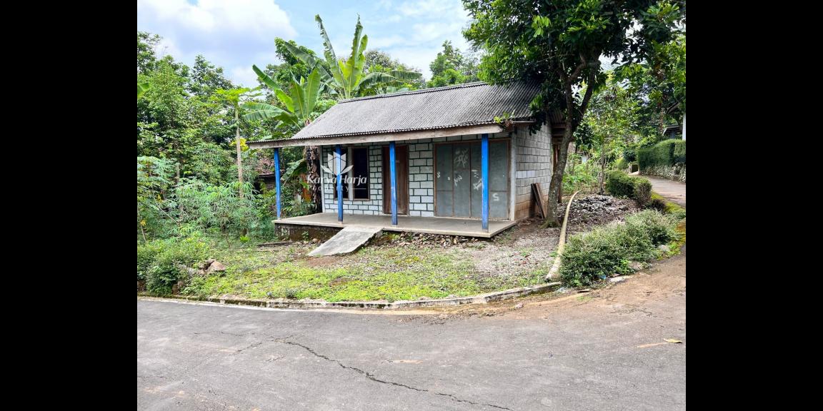 Rumah Siap Huni Lingkungan Asri Karanganyar Rumah Siap Huni Lingkungan Asri Karanganyar