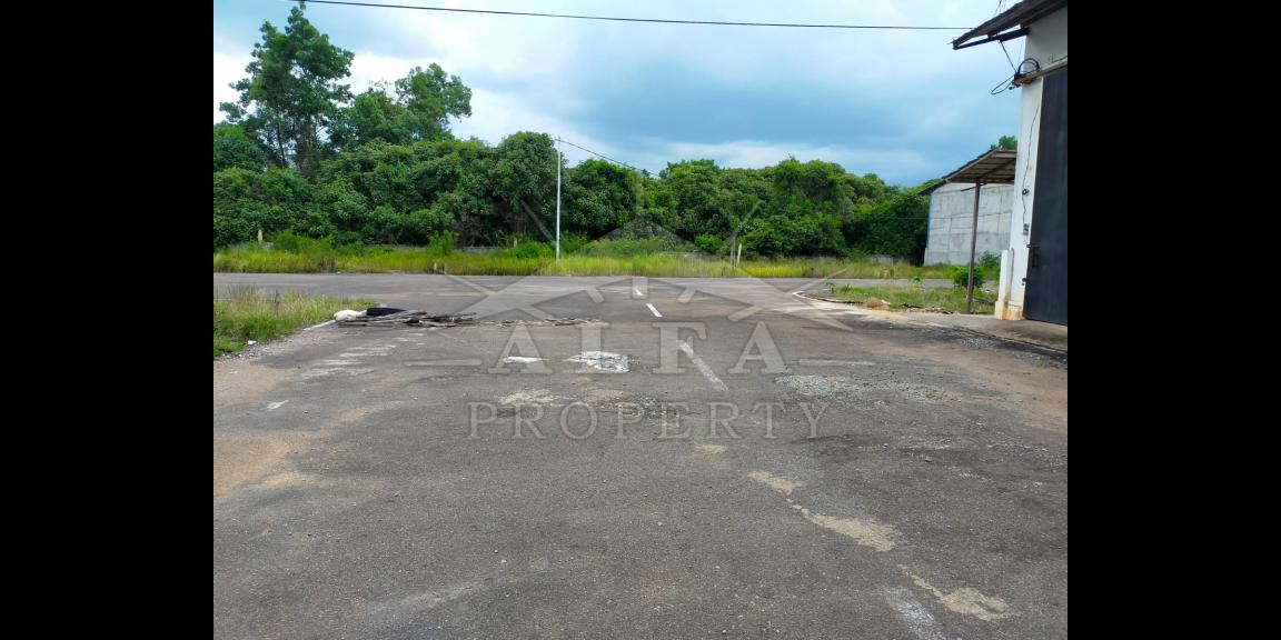 Gudang Ahmad Yani Bizpark, Pontianak, Kalimantan Barat Gudang Ahmad Yani Bizpark, Pontianak, Kalimantan Barat