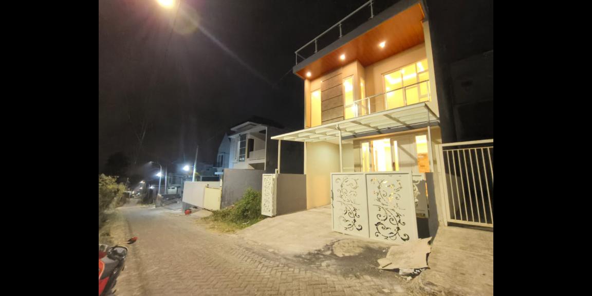 Villa Baru Private Pool Semi Furnished Di Kota Wisata Batu Lokasi Oro Oro Ombo, Batu, Jawa Timur Villa Baru Private Pool Semi Furnished Di Kota Wisata Batu Lokasi Oro Oro Ombo, Batu, Jawa Timur