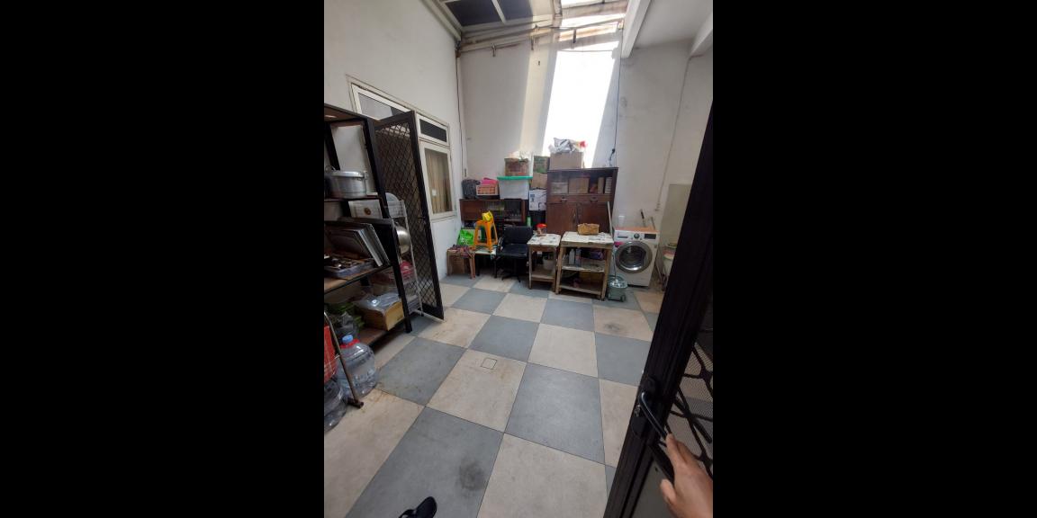 Rumah Semi Furnished di Tenggilis Rungkut dekat Jemursari sier Surabaya Rumah Semi Furnished di Tenggilis Rungkut dekat Jemursari sier Surabaya