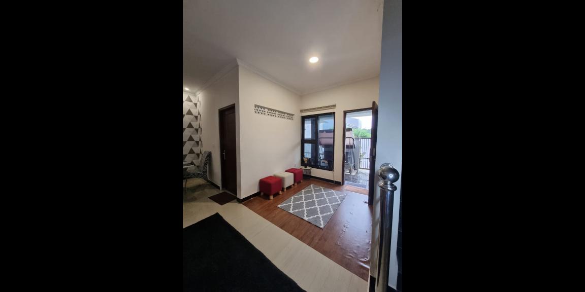 Dijual rumah fully furnished di bogor, bagus, terawat, posisi hook, 2,5 lantai, 6 kamar tidur, siap huni Dijual rumah fully furnished di bogor, bagus, terawat, posisi hook, 2,5 lantai, 6 kamar tidur, siap huni
