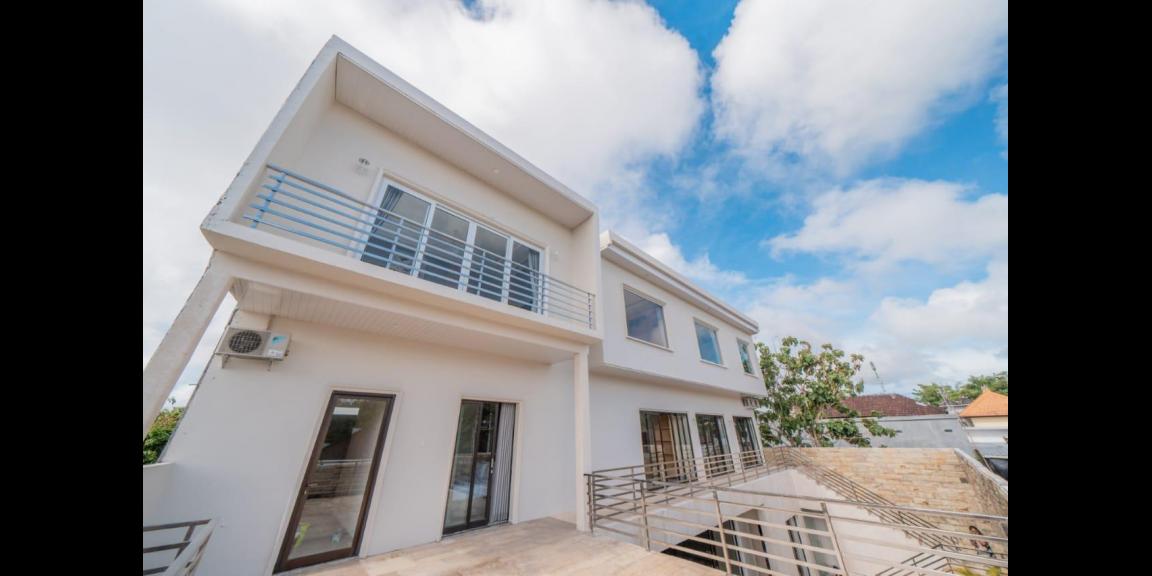 Dijual Villa Mewah di Jalan Pecatu, Badung, Bali Dijual Villa Mewah di Jalan Pecatu, Badung, Bali