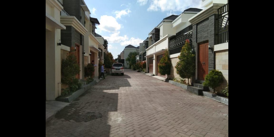 Rumah ELITE dan LUX di dalam PERUMAHAN Selatan AMPLAS dalam Ringroad dekat berbagai Pusat Bisnis dan Kampus UIN Rumah ELITE dan LUX di dalam PERUMAHAN Selatan AMPLAS dalam Ringroad dekat berbagai Pusat Bisnis dan Kampus UIN