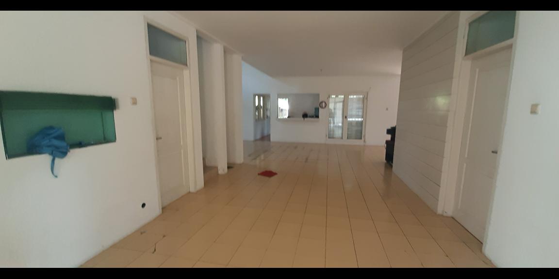 RUMAH GAYA EROPA DI KAWASAN DAGO BANDUNG RUMAH GAYA EROPA DI KAWASAN DAGO BANDUNG