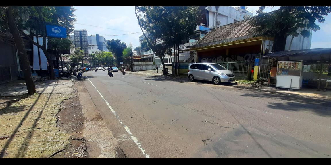 RUMAH HITUNG TANAH MAIN ROAD CIHAMPELAS BANDUNG RUMAH HITUNG TANAH MAIN ROAD CIHAMPELAS BANDUNG