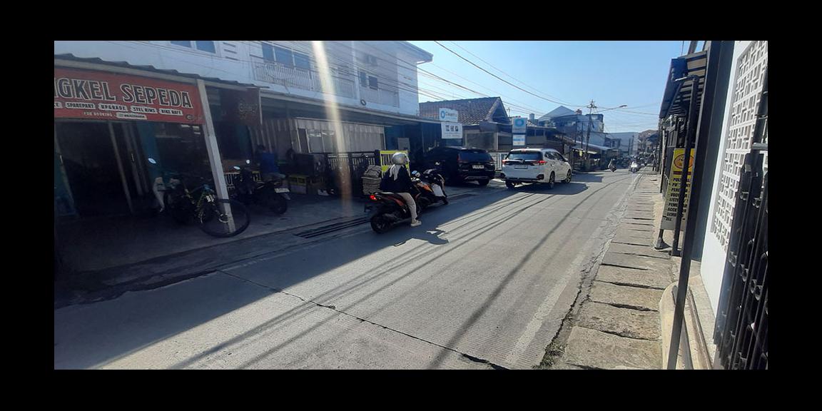 RUMAH MINIMALIS MODERN DI JL. CIGADUNG DAGO BANDUNG RUMAH MINIMALIS MODERN DI JL. CIGADUNG DAGO BANDUNG