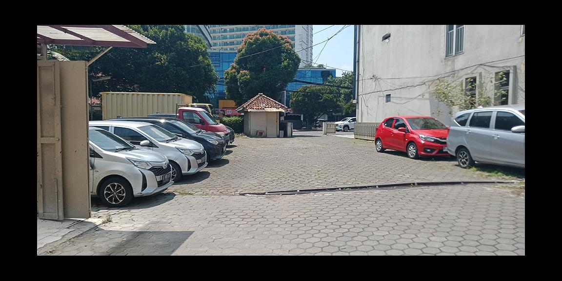 GEDUNG 2 LANTAI TANAH 2100 M2 SHM SUPER STRATEGIS UNTUK KANTOR DAN KOMERSIAL DI JL. WASTUKENCANA BANDUNG GEDUNG 2 LANTAI TANAH 2100 M2 SHM SUPER STRATEGIS UNTUK KANTOR DAN KOMERSIAL DI JL. WASTUKENCANA BANDUNG