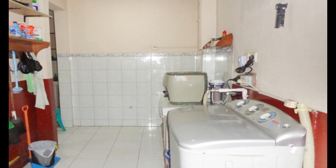 RUMAH DENGAN PAVILIUN SEMI FURNISHED DI ARCAMANIK BANDUNG RUMAH DENGAN PAVILIUN SEMI FURNISHED DI ARCAMANIK BANDUNG