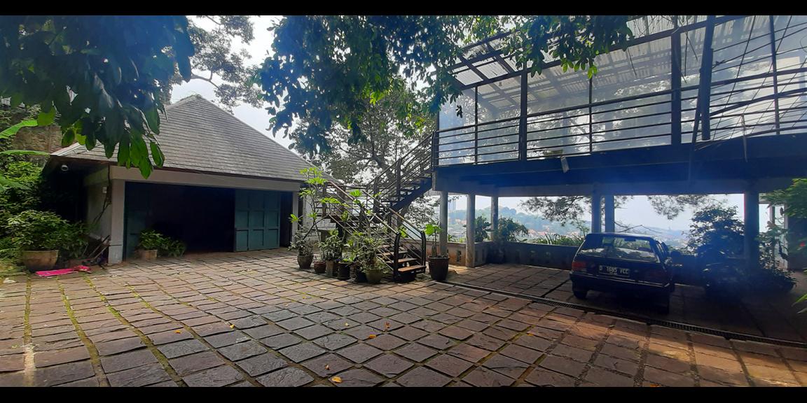 RUMAH 3 LANTAI DENGAN ROOFTOP VIEW KOTA BANDUNG KAWASAN DAGO BANDUNG RUMAH 3 LANTAI DENGAN ROOFTOP VIEW KOTA BANDUNG KAWASAN DAGO BANDUNG