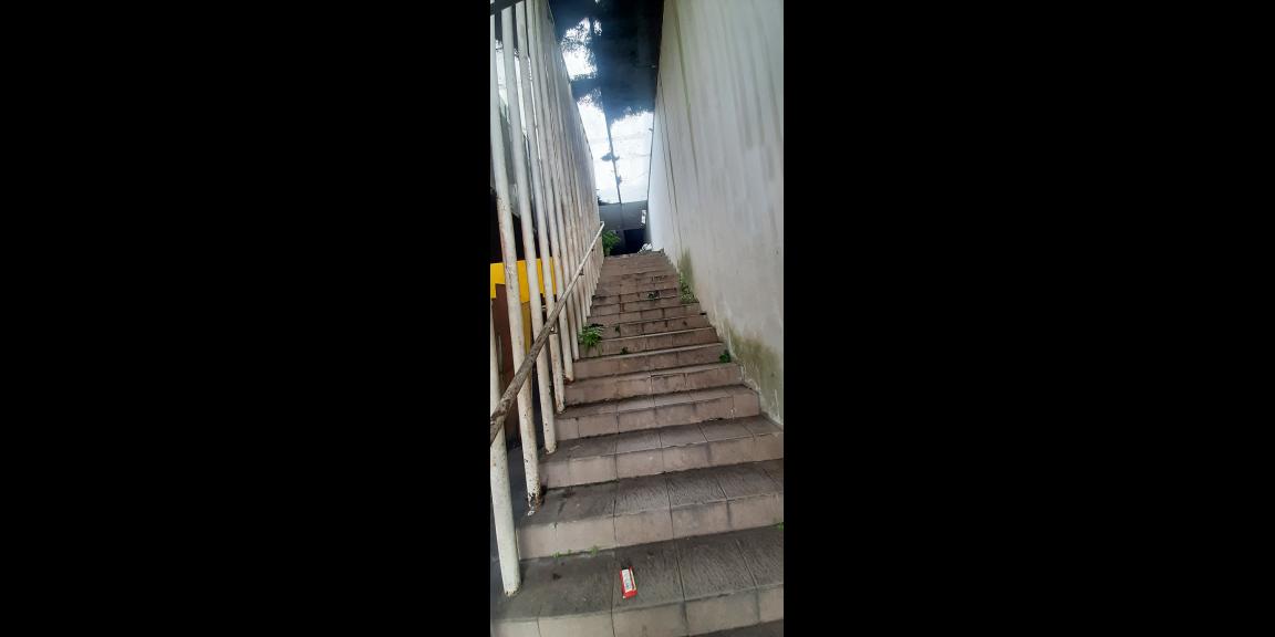 RUMAH HITUNG TANAH MAIN ROAD DAGO (IR.H. DJUANDA) BANDUNG RUMAH HITUNG TANAH MAIN ROAD DAGO (IR.H. DJUANDA) BANDUNG