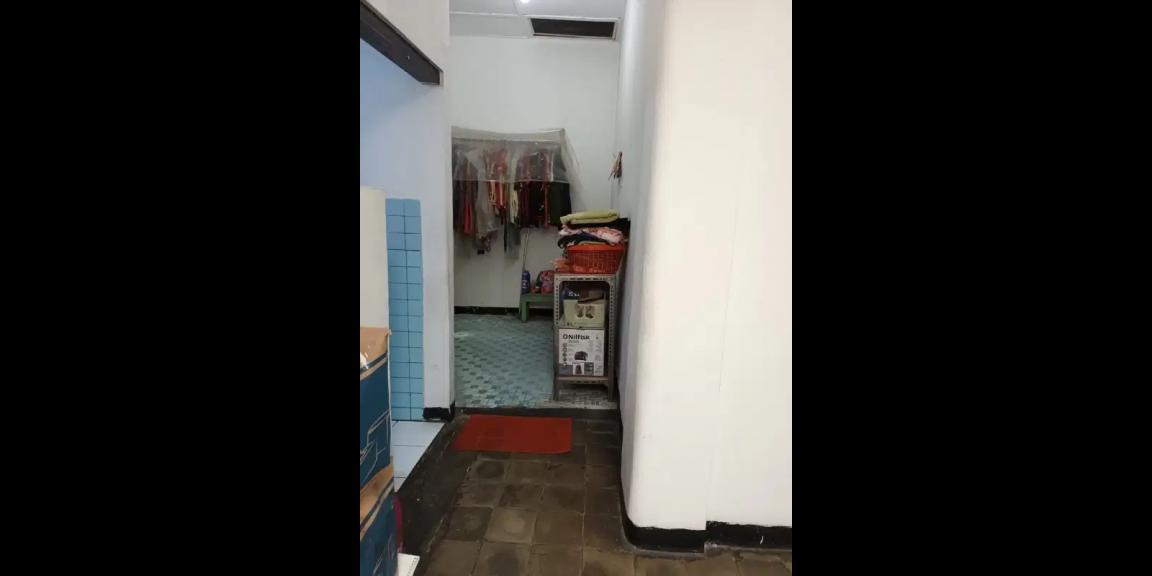 Jual Rumah Murah dan Strategis Tengah Kota di Pucang Sewu Jual Rumah Murah dan Strategis Tengah Kota di Pucang Sewu