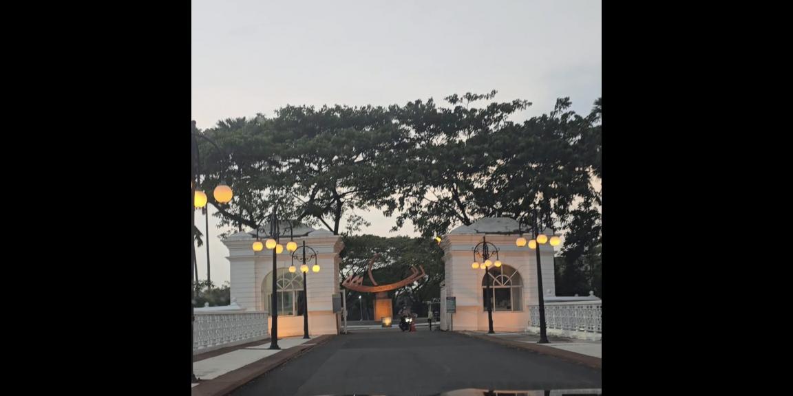 Rumah Citraland Semi Furnished Full Renovasi Lokasi Surabaya Barat Rumah Citraland Semi Furnished Full Renovasi Lokasi Surabaya Barat