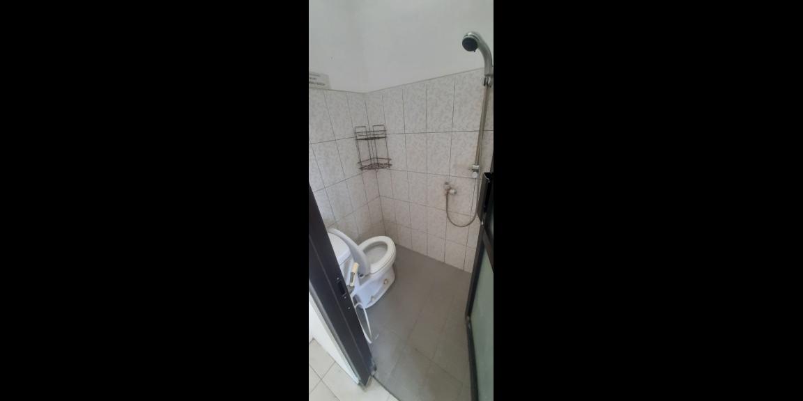 KOST-KOSTAN EKSLUSIF 8 KAMAR MAIN ROAD CIGADUNG BANDUNG KOST-KOSTAN EKSLUSIF 8 KAMAR MAIN ROAD CIGADUNG BANDUNG