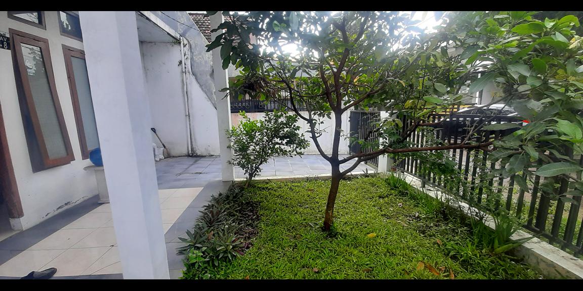 RUMAH AMERICAN CLASSIC DI ARCAMANIK BANDUNG RUMAH AMERICAN CLASSIC DI ARCAMANIK BANDUNG