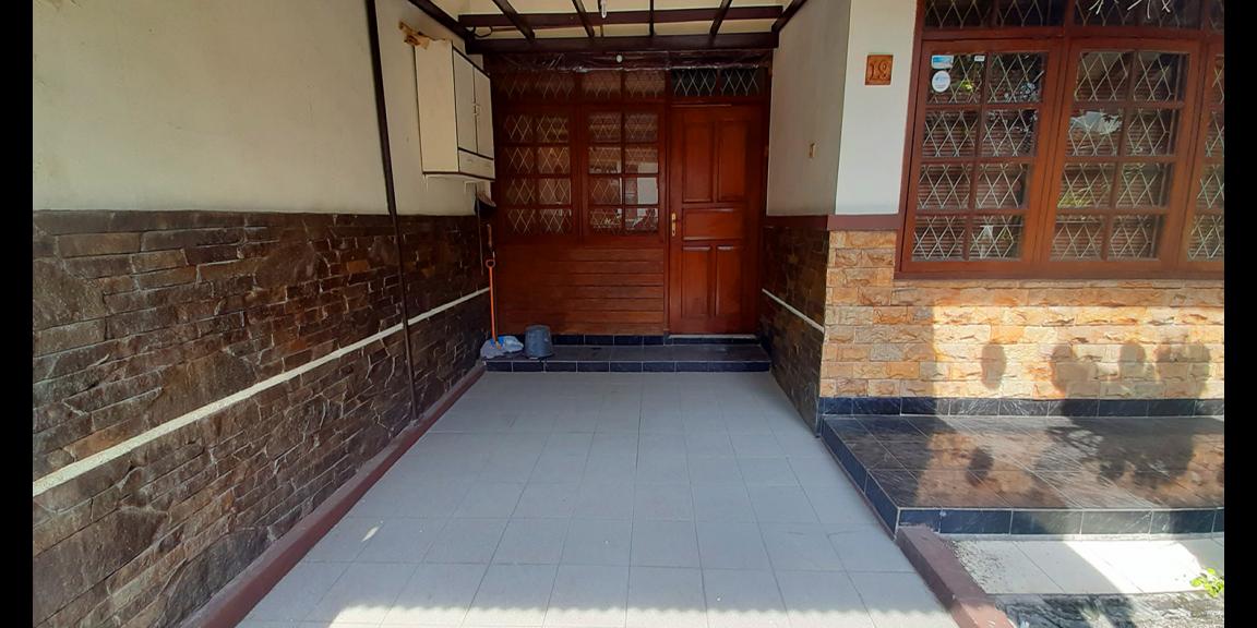 RUMAH DENGAN PAVILIUN SEMI FURNISHED DI ARCAMANIK BANDUNG RUMAH DENGAN PAVILIUN SEMI FURNISHED DI ARCAMANIK BANDUNG