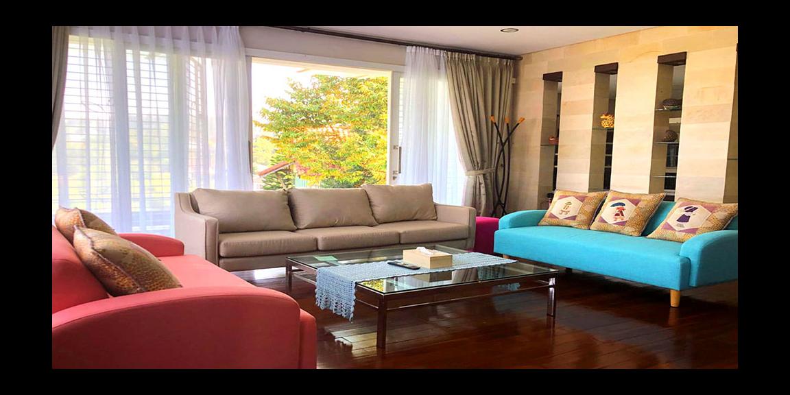 RUMAH MODERN MINIMALIS DENGAN SWIMMING POOL VIEW LEMBAH DI RESORT DAGO PAKAR BANDUNG RUMAH MODERN MINIMALIS DENGAN SWIMMING POOL VIEW LEMBAH DI RESORT DAGO PAKAR BANDUNG