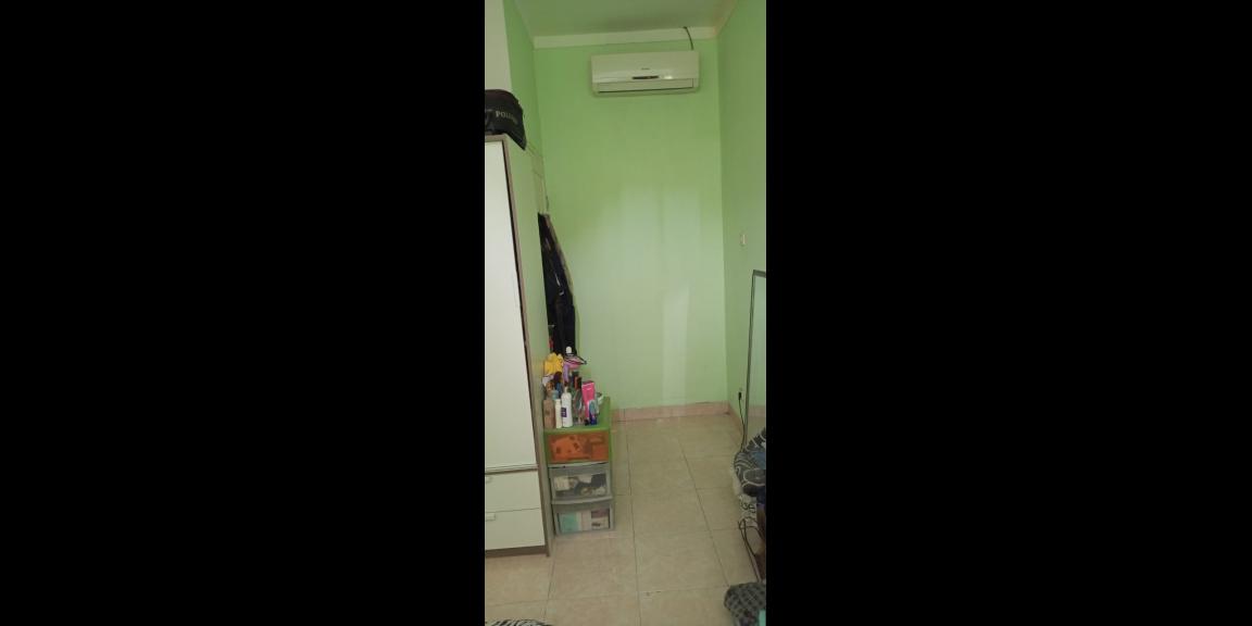 Dijual Rumah 2 Lantai Harga Murah di Graha Raya Dijual Rumah 2 Lantai Harga Murah di Graha Raya