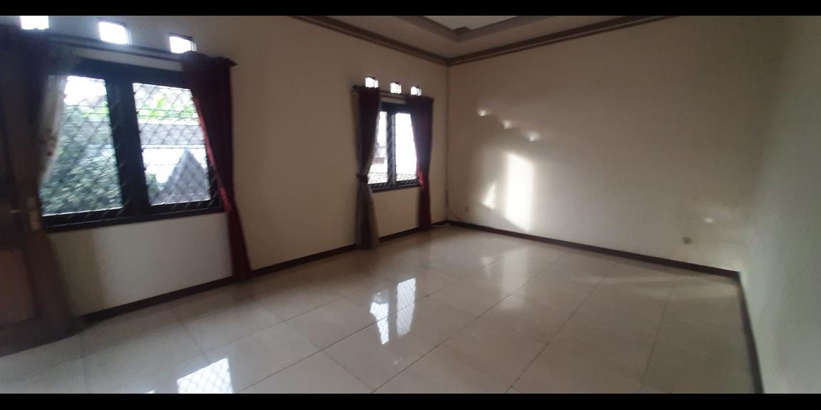 RUMAH DUA LANTAI GAYA KONTEMPORER SIAP HUNI DI DAGO ASRI KOTA BANDUNG RUMAH DUA LANTAI GAYA KONTEMPORER SIAP HUNI DI DAGO ASRI KOTA BANDUNG