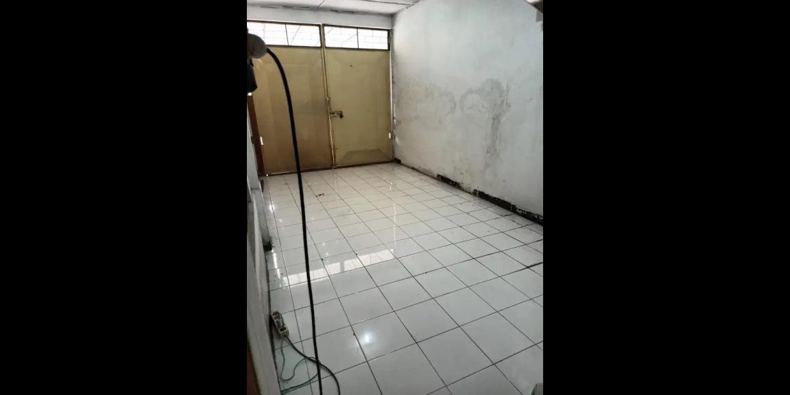 Jual Rumah Murah dan Strategis Tengah Kota di Pucang Sewu Jual Rumah Murah dan Strategis Tengah Kota di Pucang Sewu