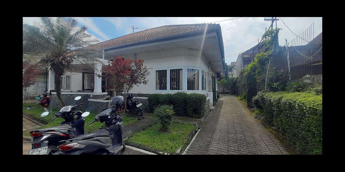 RUMAH KOLONIAL UNTUK KOMERSIAL SUPER STRATEGIS DI JL. RIAU-MARTADINATA BANDUNG RUMAH KOLONIAL UNTUK KOMERSIAL SUPER STRATEGIS DI JL. RIAU-MARTADINATA BANDUNG