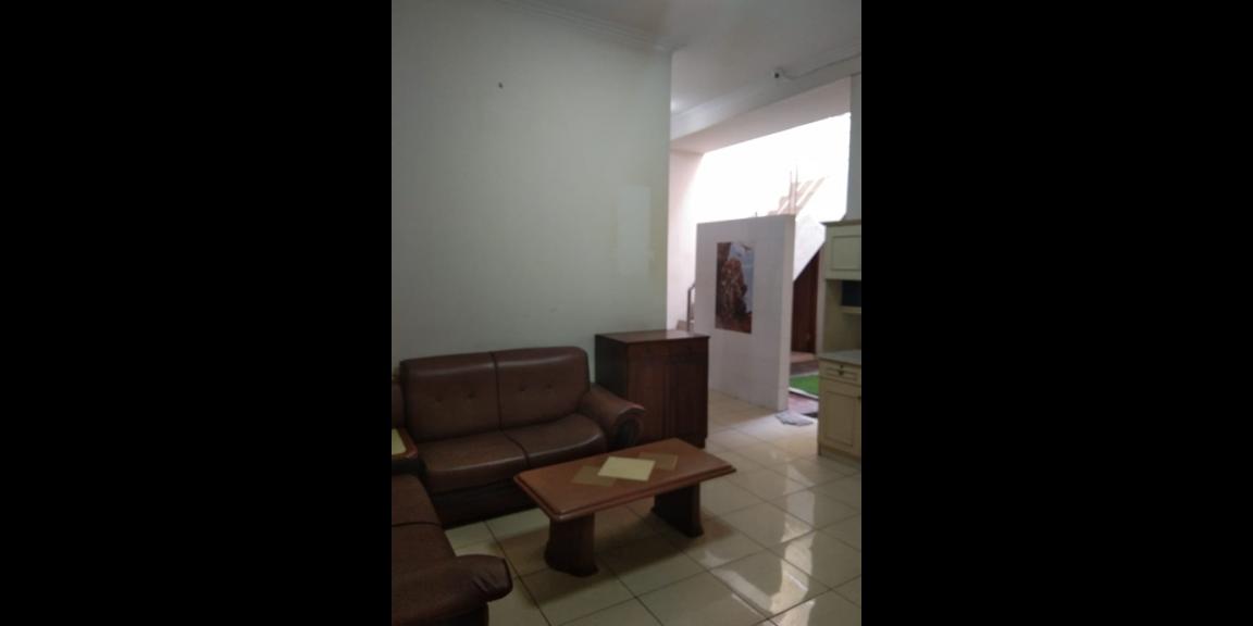 Ruang Usaha / Ruko 2 Lantai Pusat Kota Malioboro Jogja, Siap Pakai, Strategis, di Sosrowijayan, Yogyakarta. Ruang Usaha / Ruko 2 Lantai Pusat Kota Malioboro Jogja, Siap Pakai, Strategis, di Sosrowijayan, Yogyakarta.