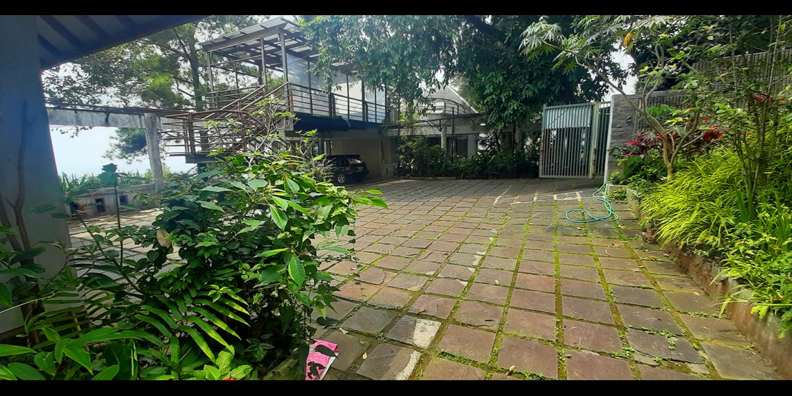 RUMAH 3 LANTAI DENGAN ROOFTOP VIEW KOTA BANDUNG KAWASAN DAGO BANDUNG RUMAH 3 LANTAI DENGAN ROOFTOP VIEW KOTA BANDUNG KAWASAN DAGO BANDUNG