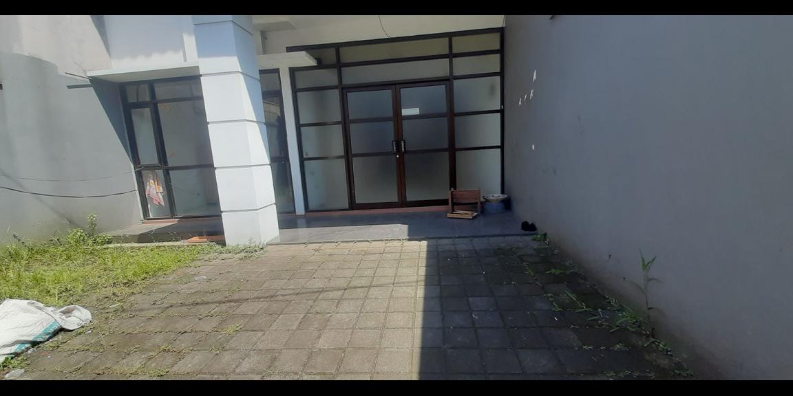 KOST-KOSTAN EKSLUSIF 8 KAMAR MAIN ROAD CIGADUNG BANDUNG KOST-KOSTAN EKSLUSIF 8 KAMAR MAIN ROAD CIGADUNG BANDUNG