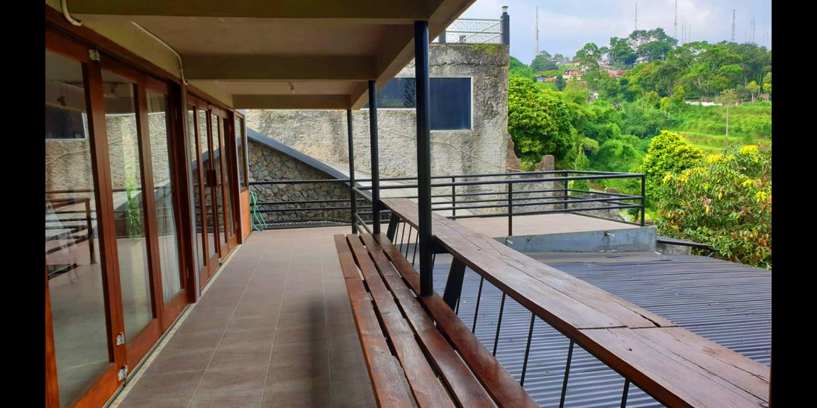 VILLA GAYA INDUSTRIAL DI CIUMBULEUIT VIEW KOTA BANDUNG VILLA GAYA INDUSTRIAL DI CIUMBULEUIT VIEW KOTA BANDUNG