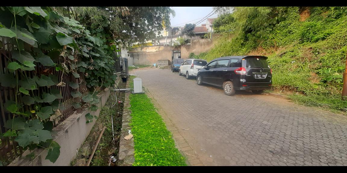 RUMAH DUA LANTAI SEMI FURNISH DI KAMPUNG PADI DAGO BANDUNG RUMAH DUA LANTAI SEMI FURNISH DI KAMPUNG PADI DAGO BANDUNG