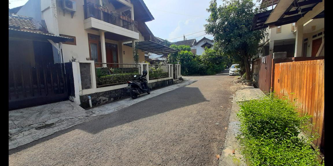 RUMAH DENGAN PAVILIUN SEMI FURNISHED DI ARCAMANIK BANDUNG RUMAH DENGAN PAVILIUN SEMI FURNISHED DI ARCAMANIK BANDUNG