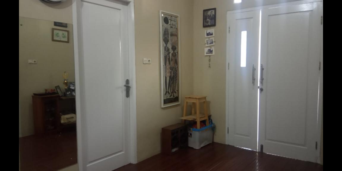 Rumah Ciledug dekat CBD Ciledug dan Halte Busway Rumah Ciledug dekat CBD Ciledug dan Halte Busway