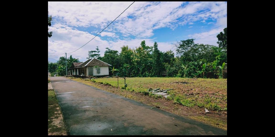 Tanah Idaman 310m² di Desa Wisata Mojogedang Karanganyar Kontak Telp/WA: 082327612345 Tanah Idaman 310m² di Desa Wisata Mojogedang Karanganyar Kontak Telp/WA: 082327612345