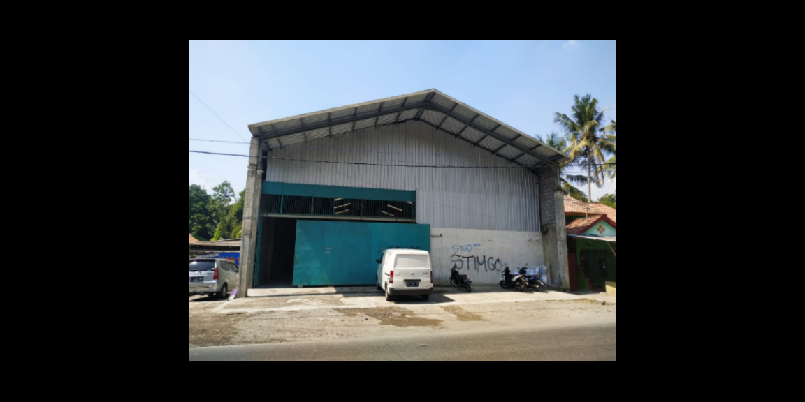 Gudang kontainer masuk di jalan selarong bantul Gudang kontainer masuk di jalan selarong bantul