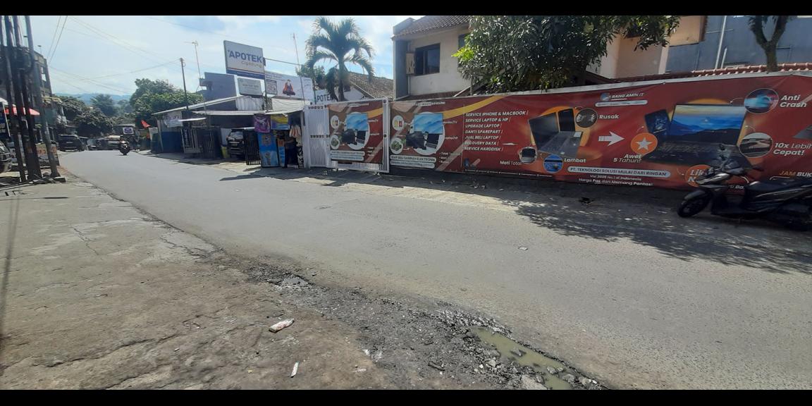 KOST-KOSTAN EKSLUSIF 8 KAMAR MAIN ROAD CIGADUNG BANDUNG KOST-KOSTAN EKSLUSIF 8 KAMAR MAIN ROAD CIGADUNG BANDUNG