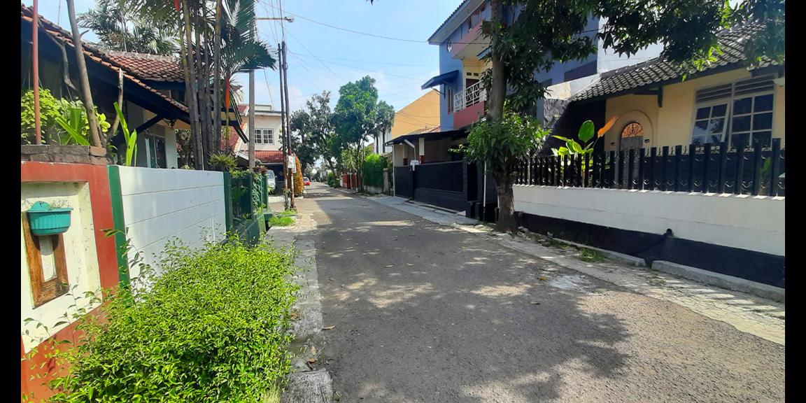 RUMAH DENGAN PAVILIUN SEMI FURNISHED DI ARCAMANIK BANDUNG RUMAH DENGAN PAVILIUN SEMI FURNISHED DI ARCAMANIK BANDUNG