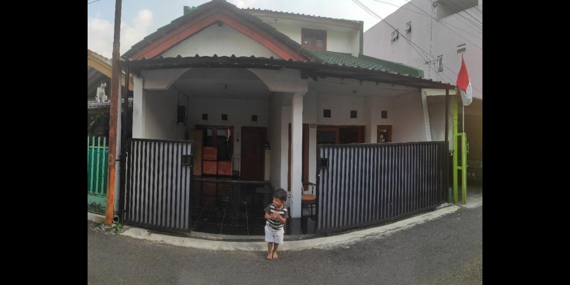 Di Jual Rumah Hunian Keluarga Strategis 2Lt. Di Jual Rumah Hunian Keluarga Strategis 2Lt.