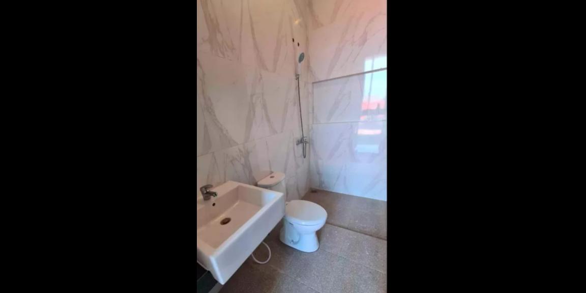 Rumah Baru Minimalis Modern Lokasi Tengah Kota Klampis Semolo Surabaya Rumah Baru Minimalis Modern Lokasi Tengah Kota Klampis Semolo Surabaya