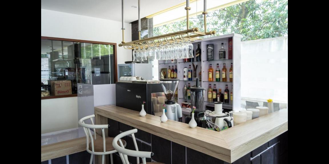 Dijual Hotel 4 Lantai Aktif di Lubuk Baja ( Nagoya ), Batam Dijual Hotel 4 Lantai Aktif di Lubuk Baja ( Nagoya ), Batam