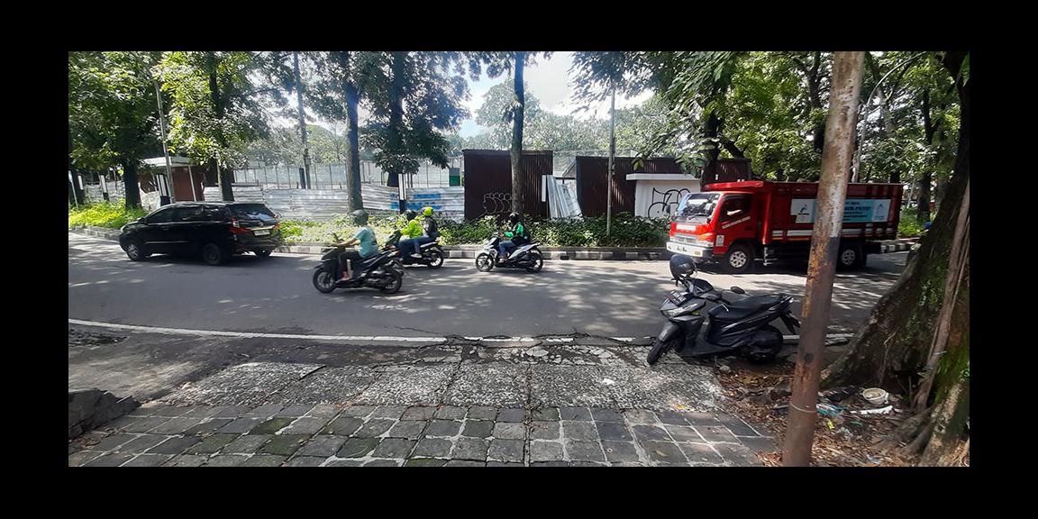 RUMAH MEWAH TANAH LUAS SUPER MURAH VIEW TAMAN DI SAYAP Jl. SUPRATMAN BANDUNG RUMAH MEWAH TANAH LUAS SUPER MURAH VIEW TAMAN DI SAYAP Jl. SUPRATMAN BANDUNG