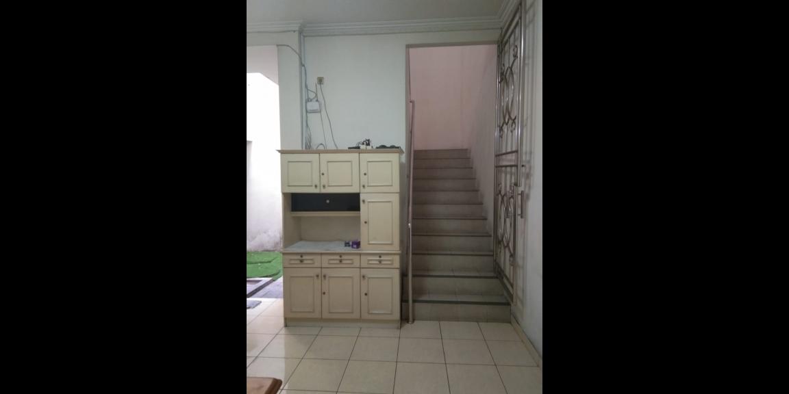 Ruang Usaha / Ruko 2 Lantai Pusat Kota Malioboro Jogja, Siap Pakai, Strategis, di Sosrowijayan, Yogyakarta. Ruang Usaha / Ruko 2 Lantai Pusat Kota Malioboro Jogja, Siap Pakai, Strategis, di Sosrowijayan, Yogyakarta.