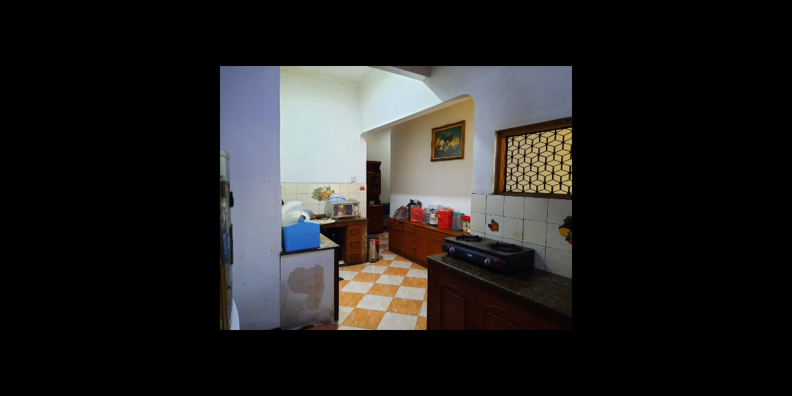 JUAL RUMAH BAGUS STRATEGIS PINGGIR JALAN DI UTAN KAYU MATRAMAN JUAL RUMAH BAGUS STRATEGIS PINGGIR JALAN DI UTAN KAYU MATRAMAN