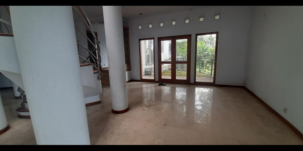 RUMAH 3 LANTAI DENGAN ROOFTOP VIEW KOTA BANDUNG KAWASAN DAGO BANDUNG RUMAH 3 LANTAI DENGAN ROOFTOP VIEW KOTA BANDUNG KAWASAN DAGO BANDUNG