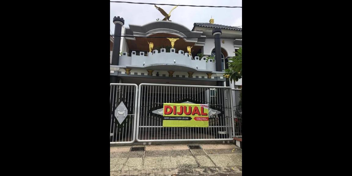 Jual Rumah di Rungkut Asri Utara Mewah Siap Huni Jual Rumah di Rungkut Asri Utara Mewah Siap Huni