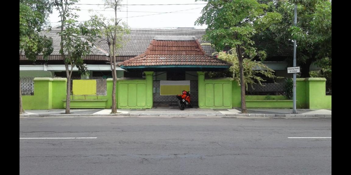 Rumah Bagus Mewah Strategis di Raya Margorejo Indah Rumah Bagus Mewah Strategis di Raya Margorejo Indah