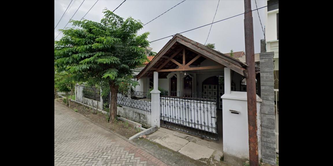 Rumah Luas Shm daerah Ketintang Wiyata Surabaya Rumah Luas Shm daerah Ketintang Wiyata Surabaya