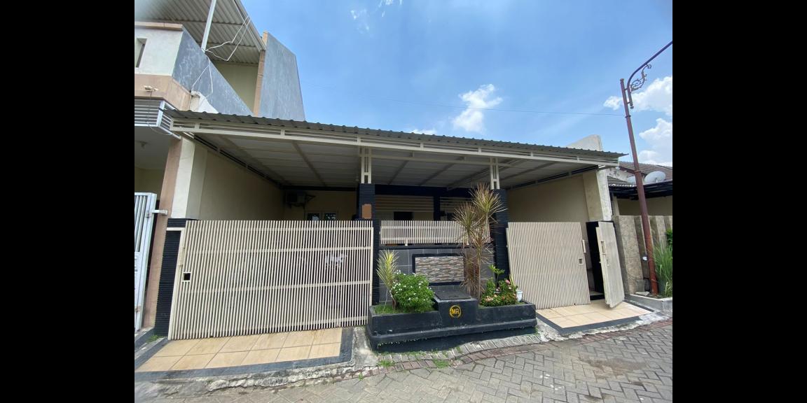 Jual Rumah Bonus Tanah di Mutiara Regency Sidoarjo Jual Rumah Bonus Tanah di Mutiara Regency Sidoarjo